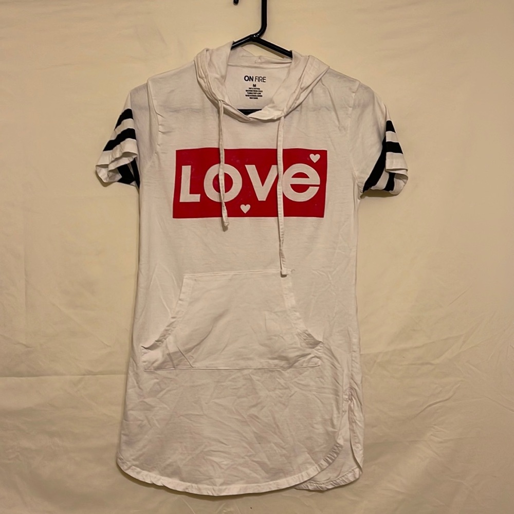 On Fire Dress white pullover hoodie medium